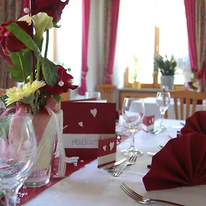 https://gasthof-linden-wildkrauterhotel.com-bavaria.com